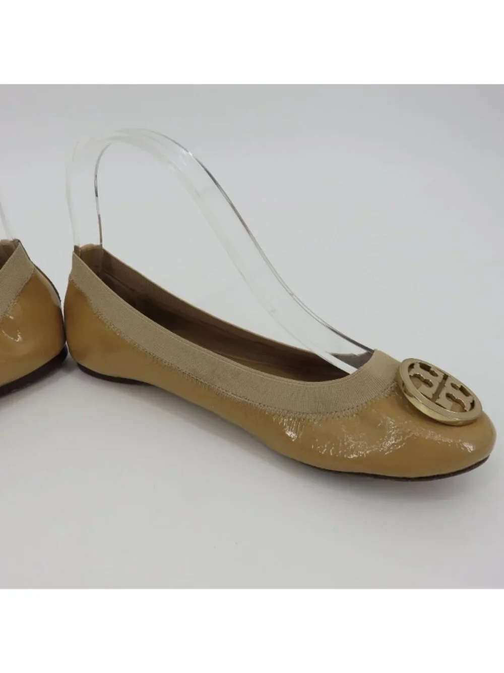 Tory Burch Women 7.5 M CAROLINE Beige Patent Leather Logo Ballet Flats Shoes